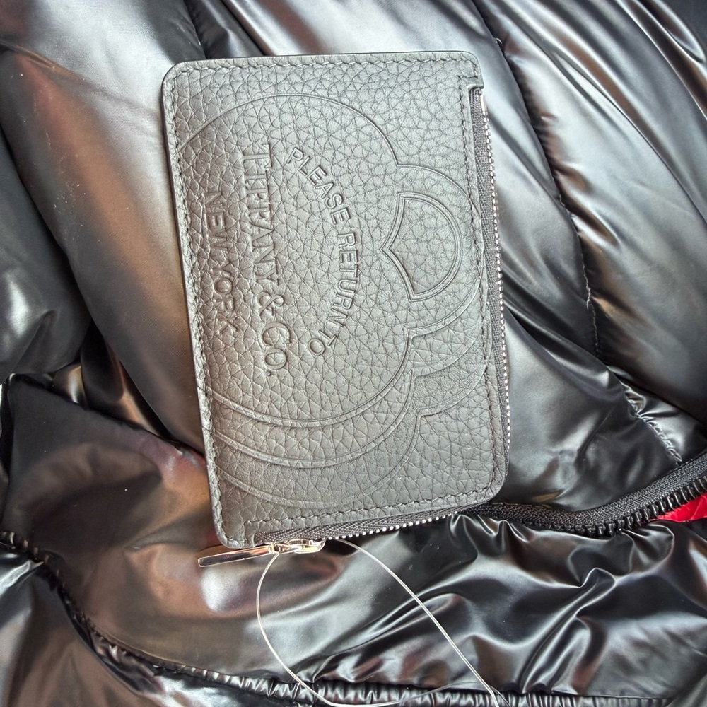 Viral rare Tiffany & Co. Black Wallet